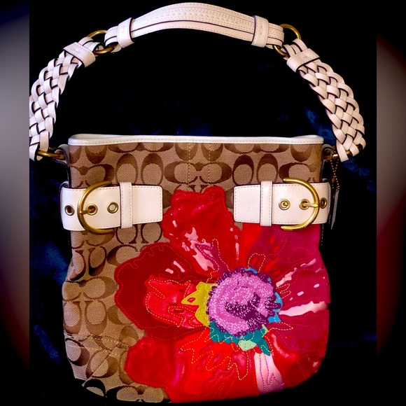 Coach Purse: Poppy. Discontinued & Pristine. Hospital bills = parting for cheap. - Picture 1 of 5